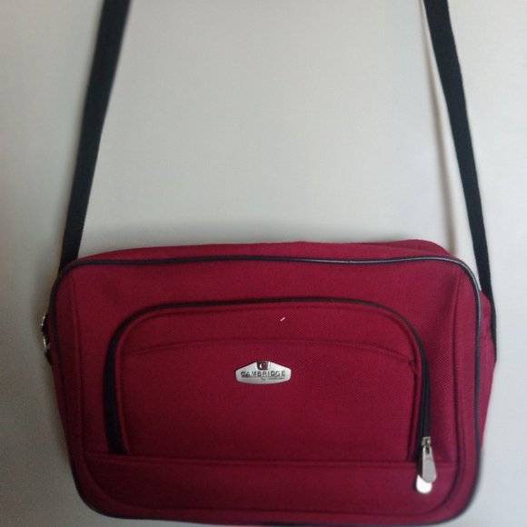 The Cambridge Travel Satchel Crossbody Bag Vinyl Just Like New Red 16" x 11"x5" - Picture 3 of 4